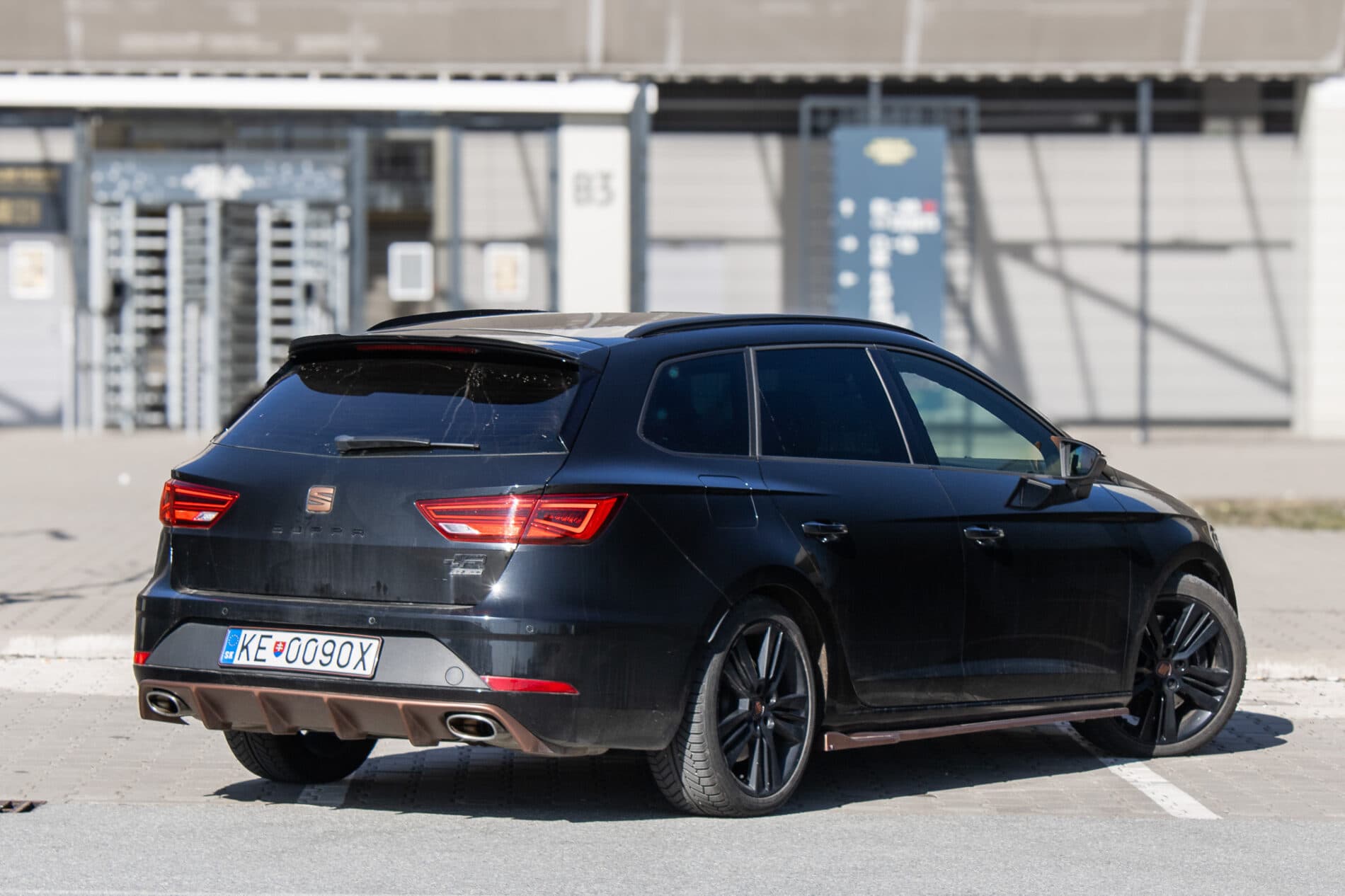 2018 Seat Leon Cupra, čierna kombi, 219 326 km