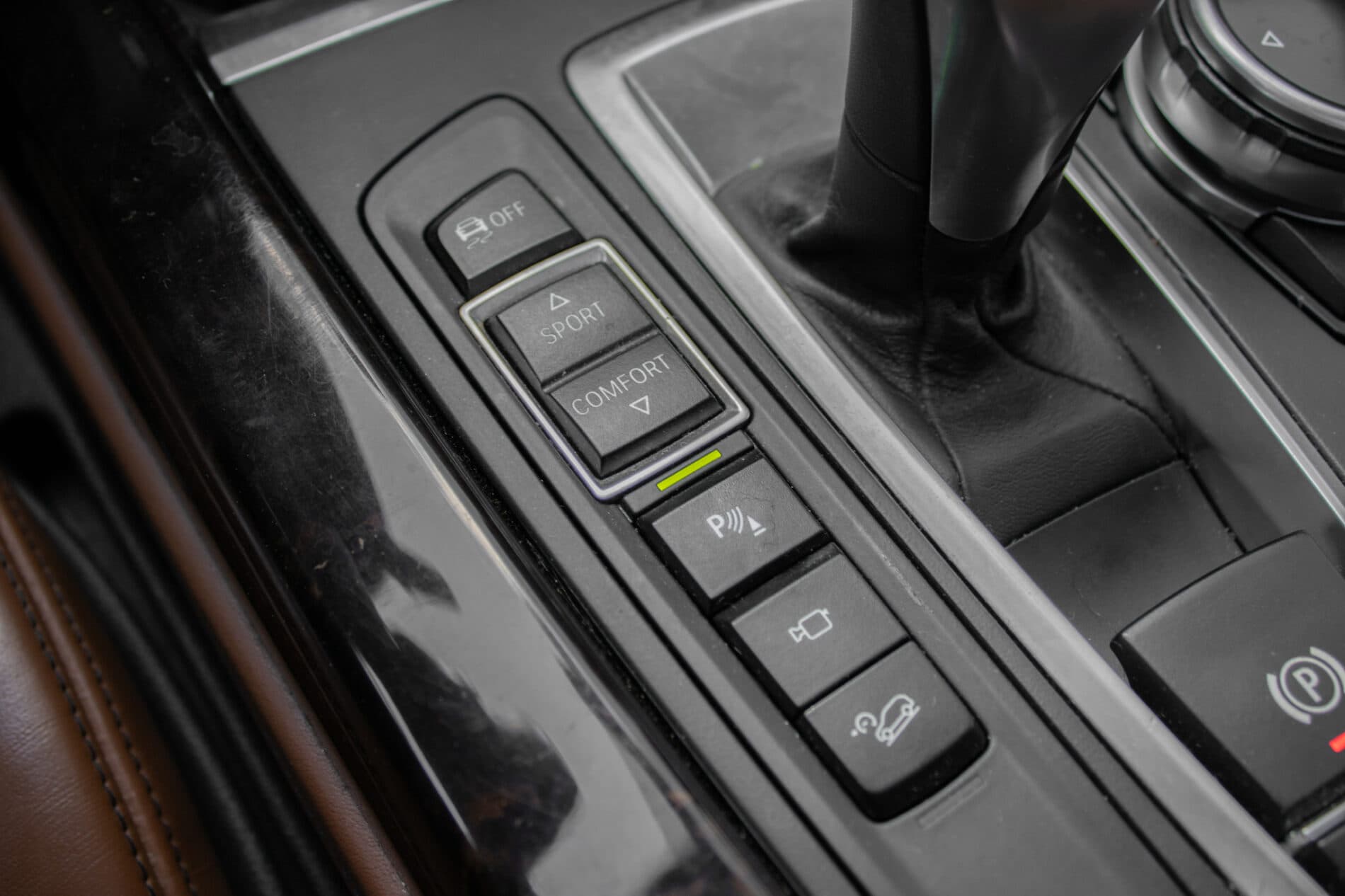 2014 BMW X5 M50d, hnedá suv, 221 000 km