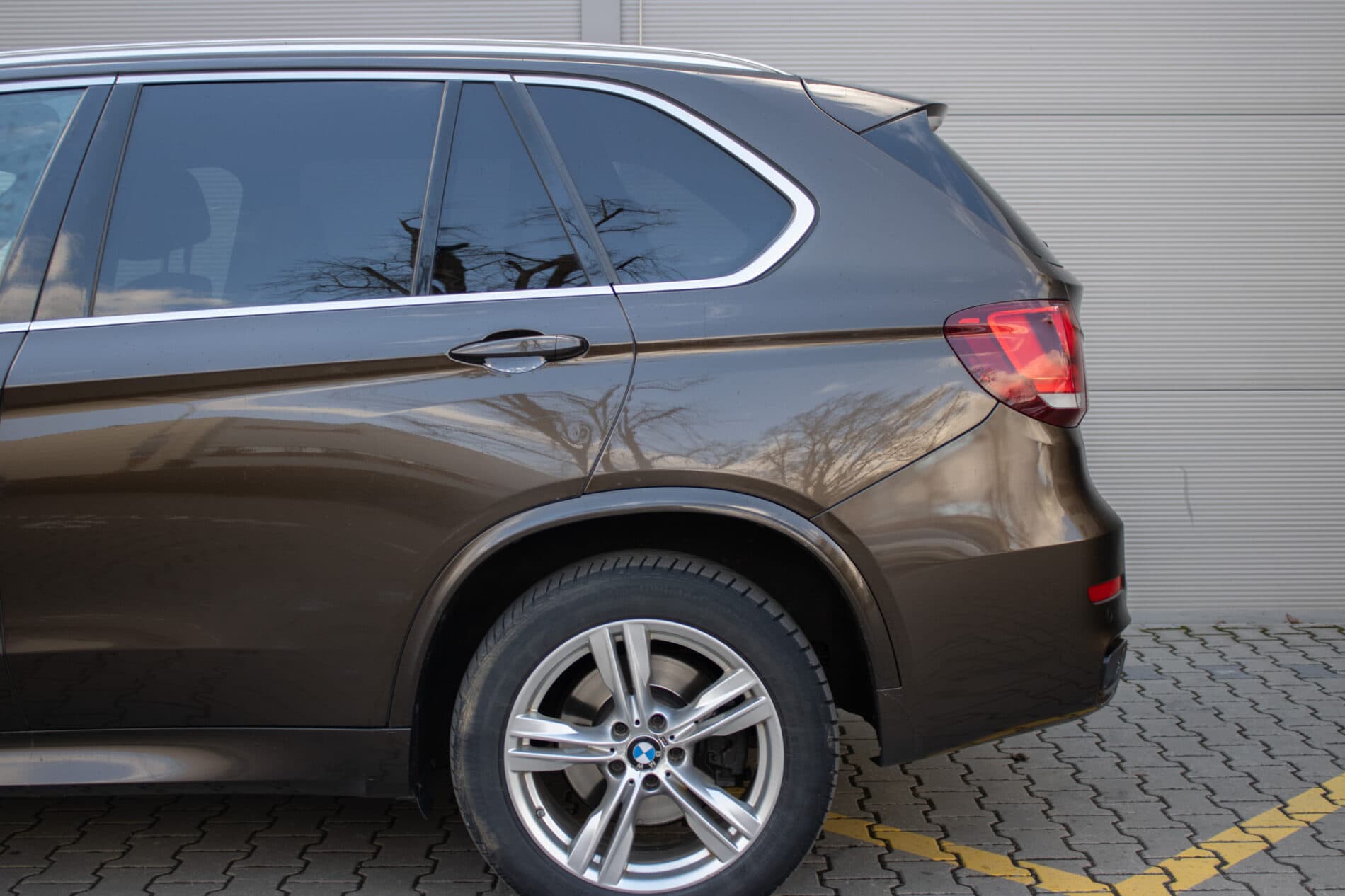 2014 BMW X5 M50d, hnedá suv, 221 000 km