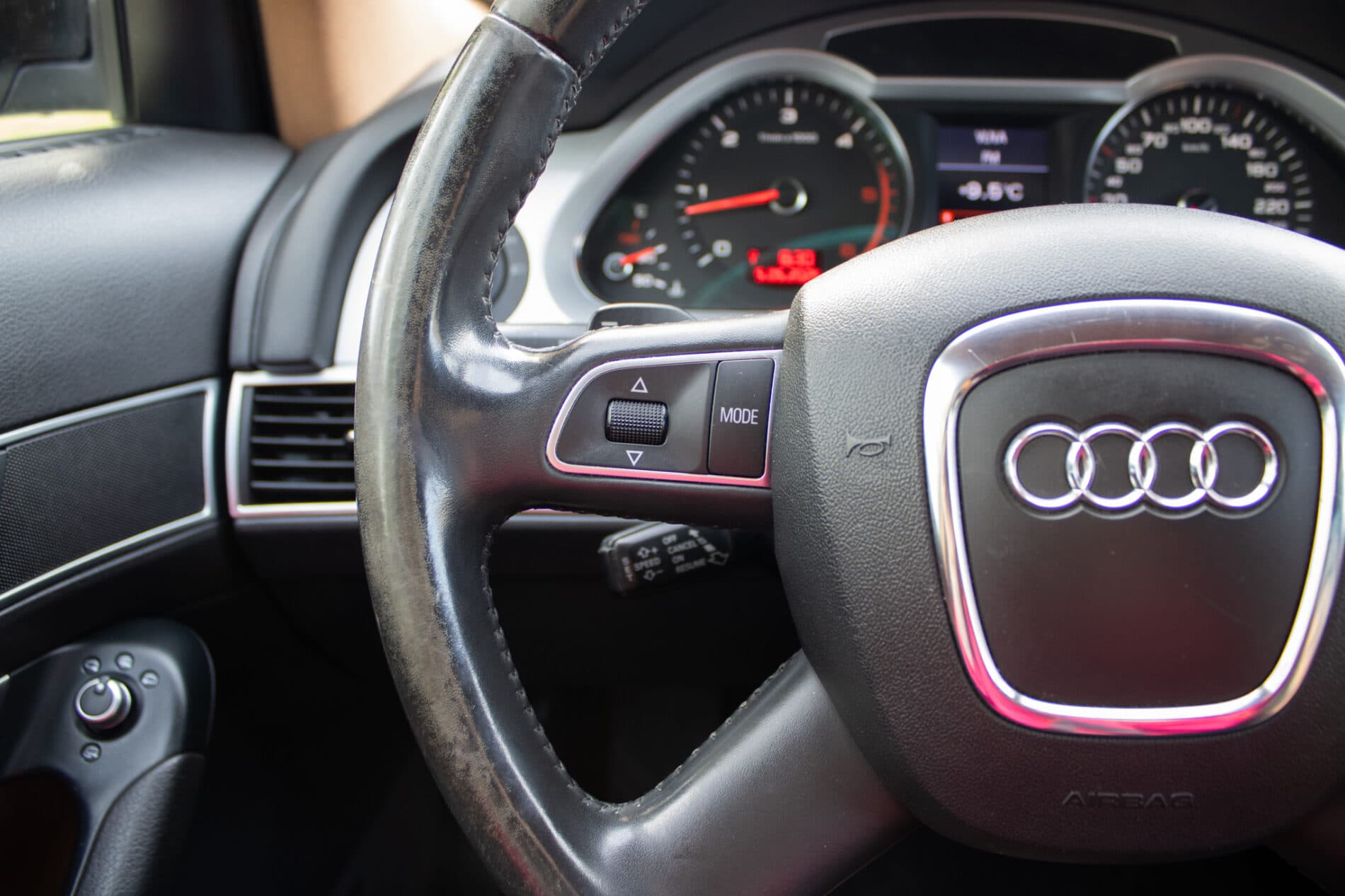2009 AUDI A6, čierna sedan, 268 281 km