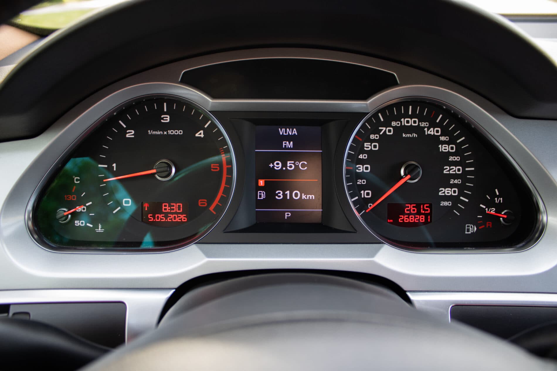 2009 AUDI A6, čierna sedan, 268 281 km