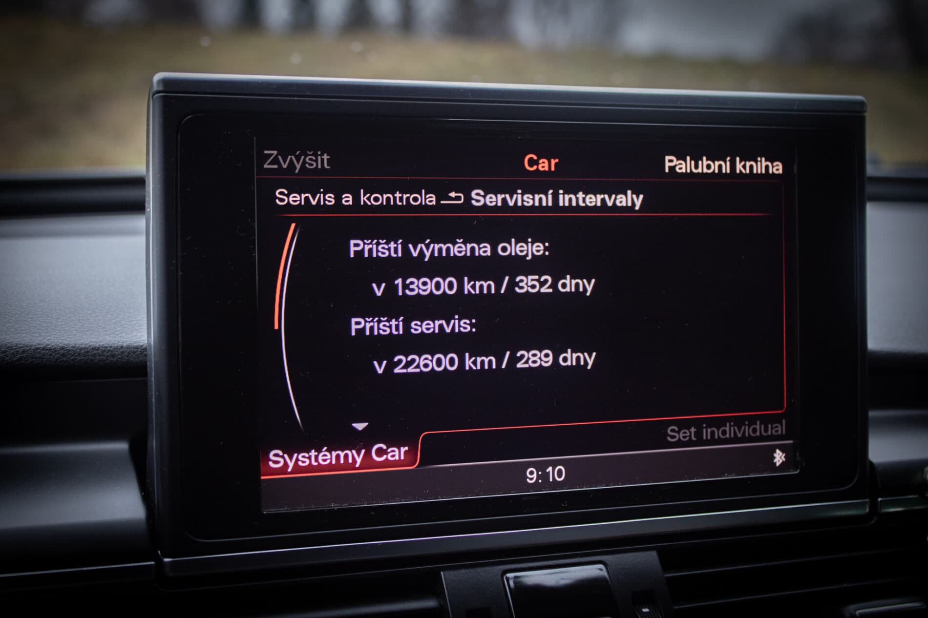 2011 AUDI A6, sivá sedan, 302 428 km