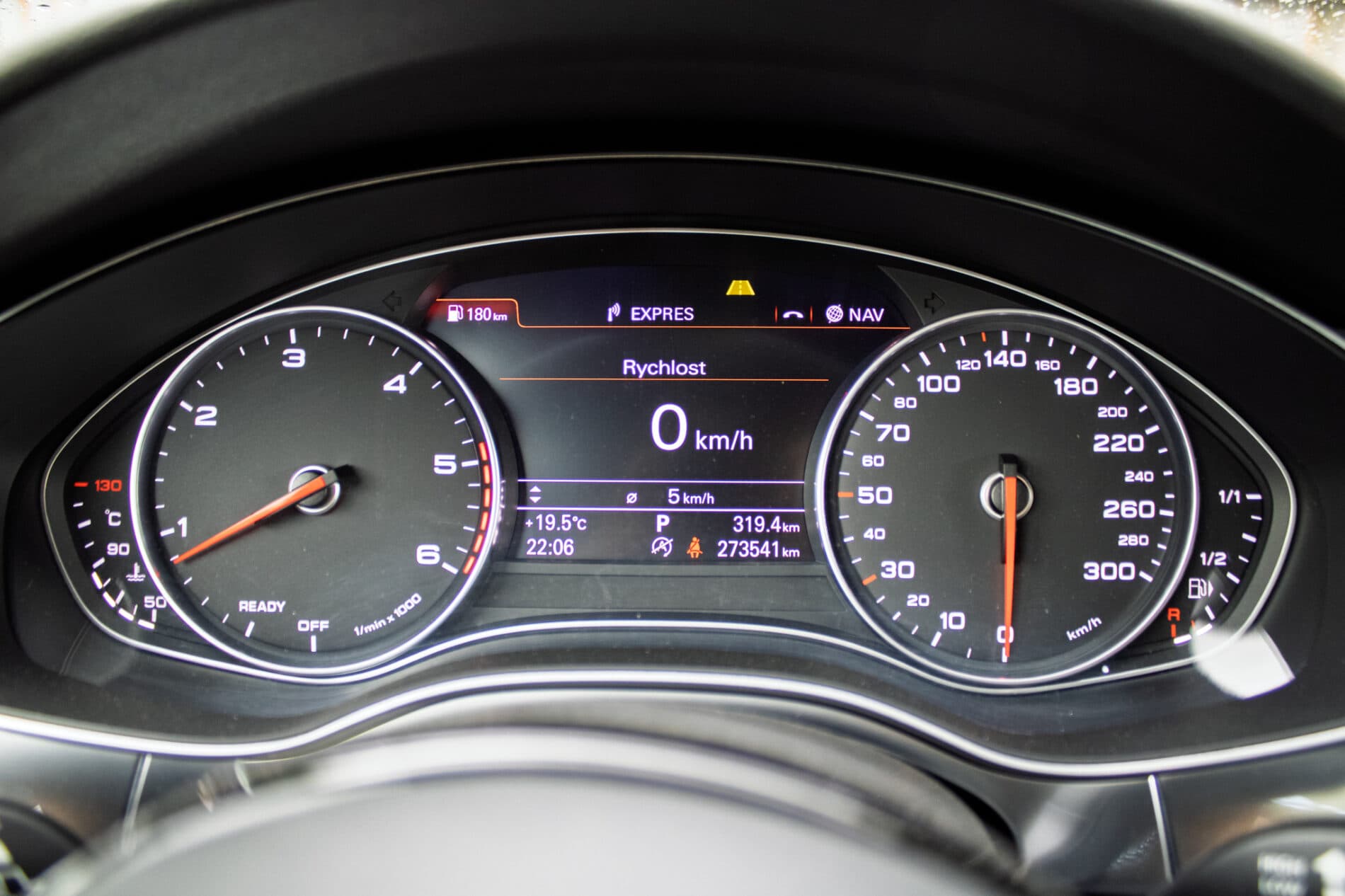 2016 AUDI A6, modrá sedan, 273 541 km