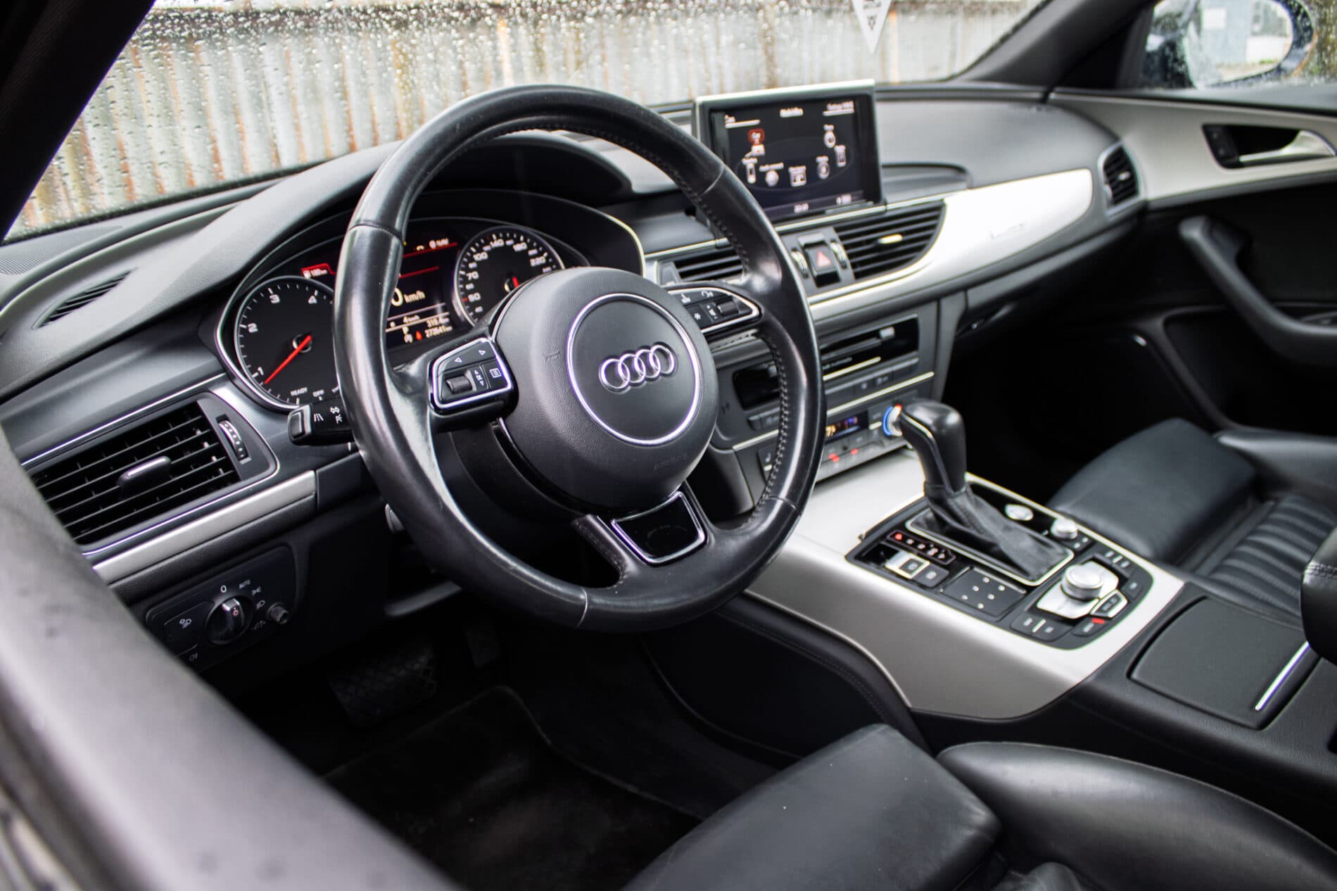 2016 AUDI A6, modrá sedan, 273 541 km
