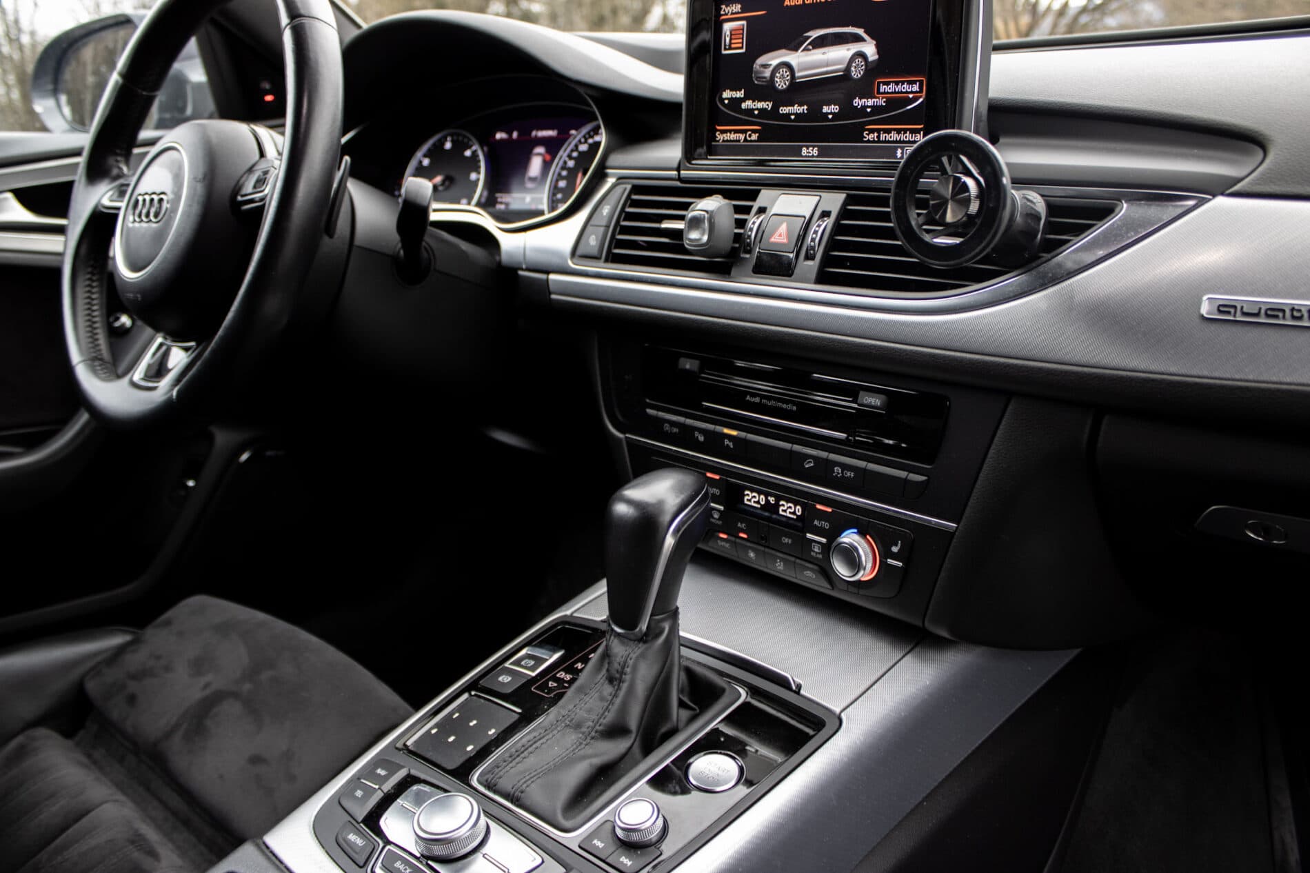 2018 AUDI A6, sivá kombi, 230 389 km
