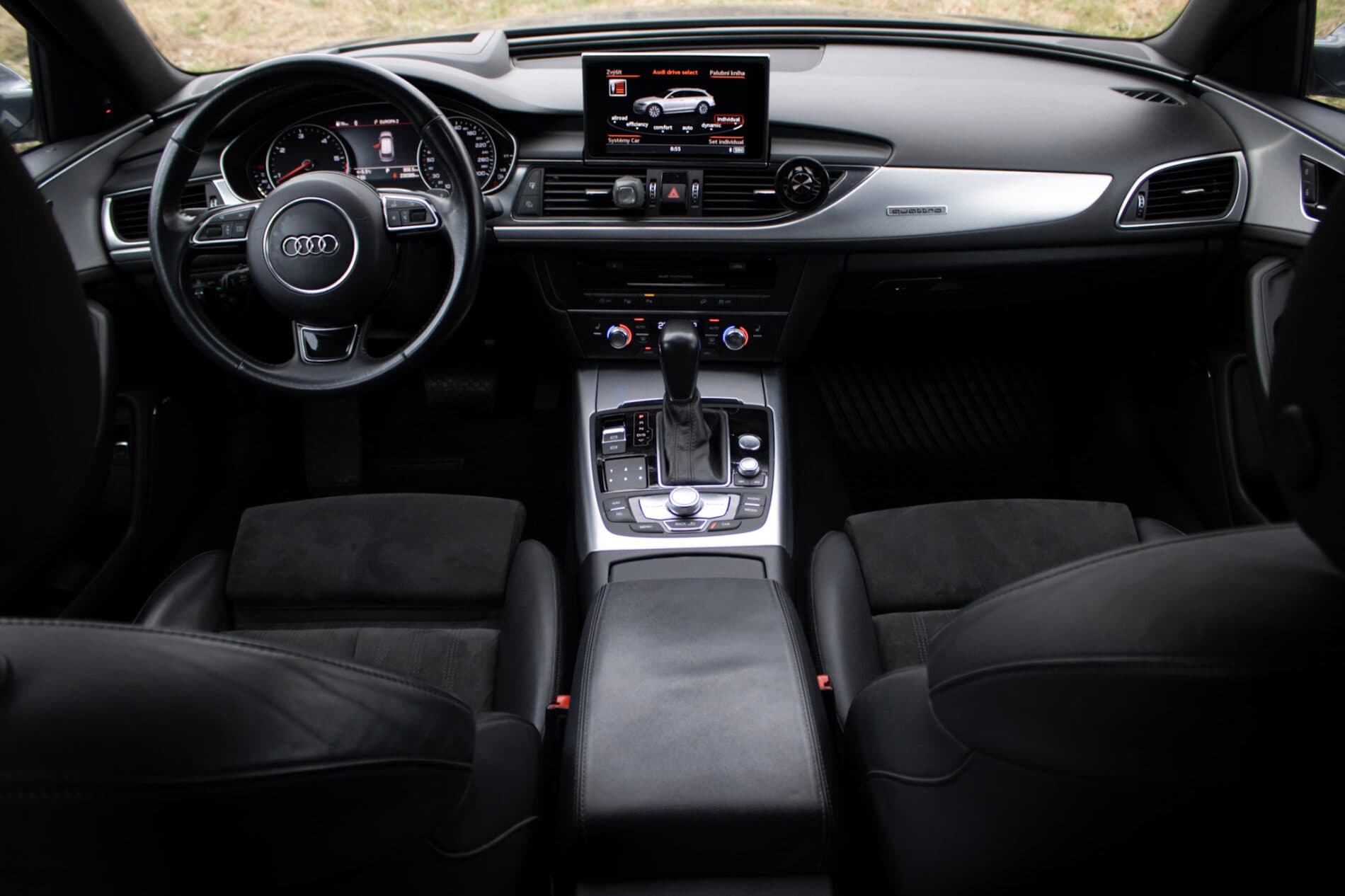 2018 AUDI A6, sivá kombi, 230 389 km