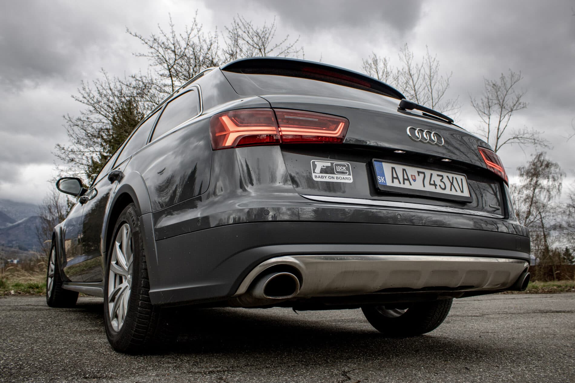2018 AUDI A6, sivá kombi, 230 389 km