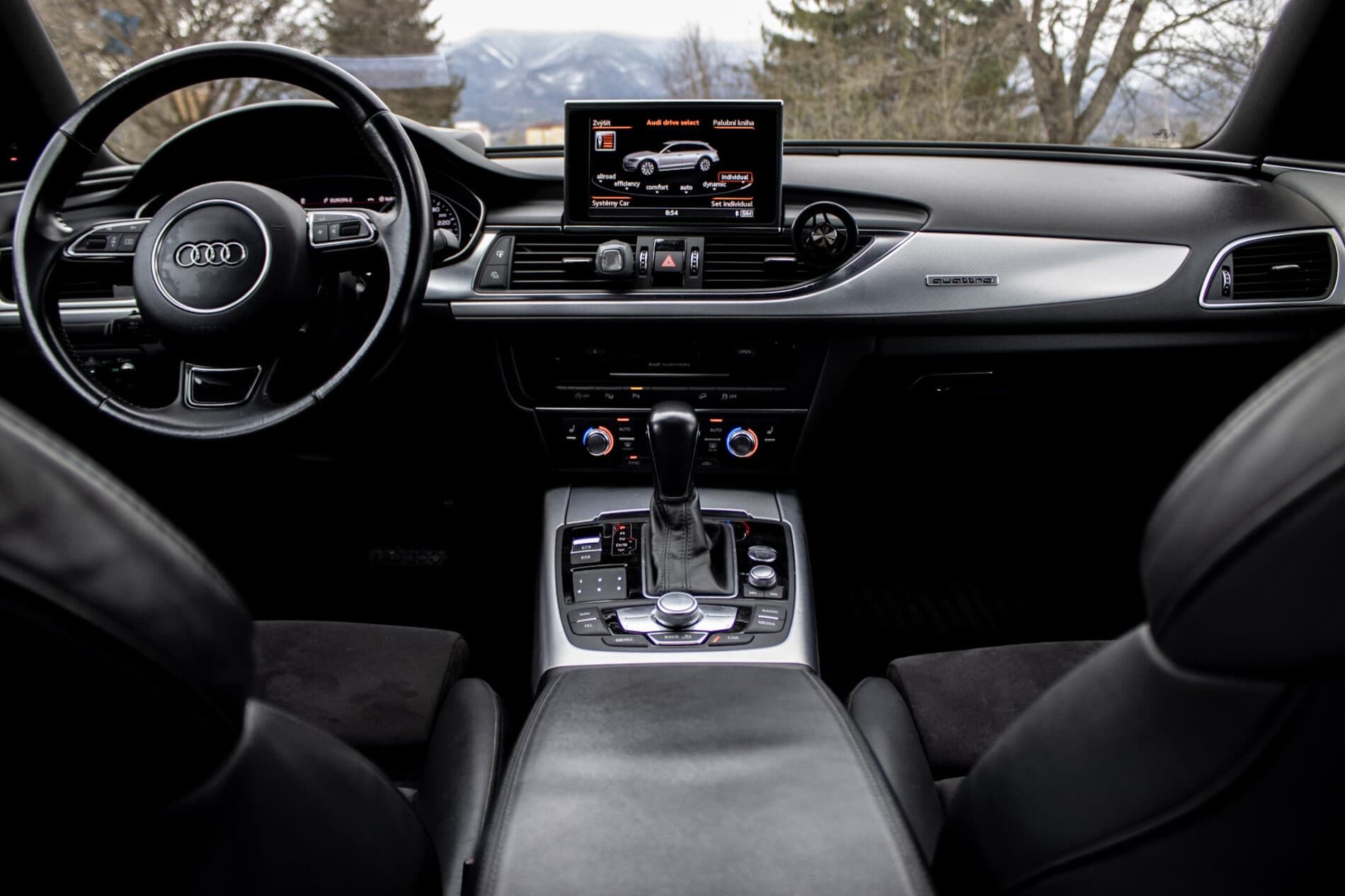 2018 AUDI A6, sivá kombi, 230 389 km