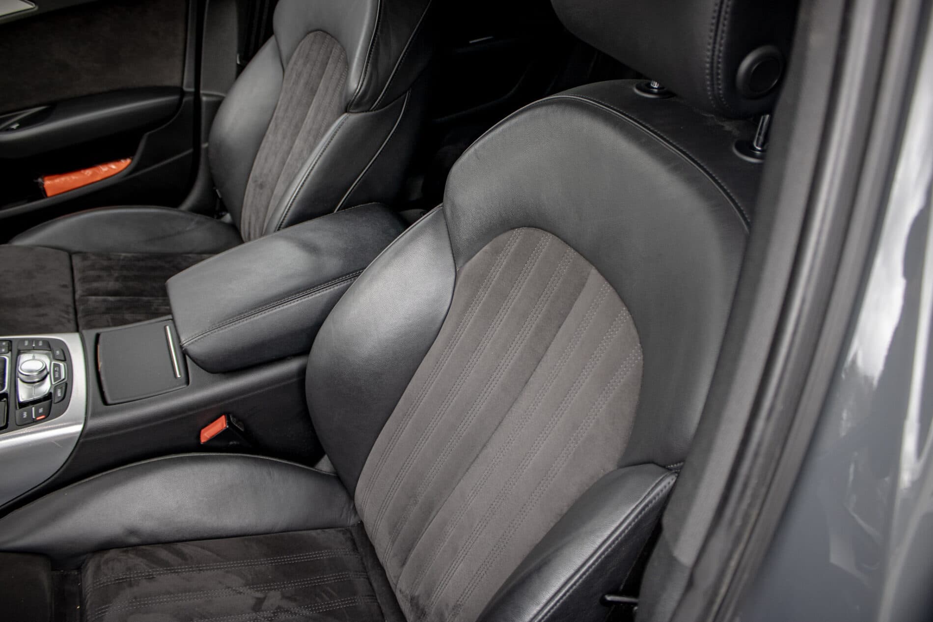 2018 AUDI A6, sivá kombi, 230 389 km