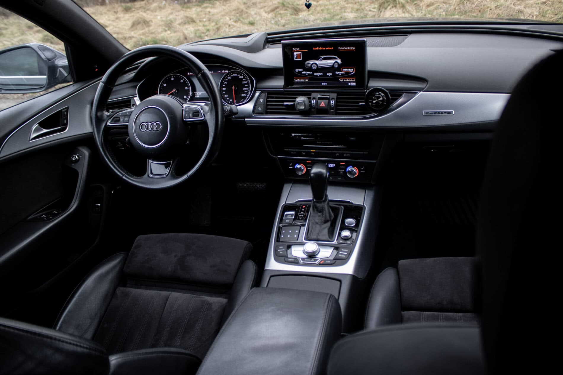 2018 AUDI A6, sivá kombi, 230 389 km
