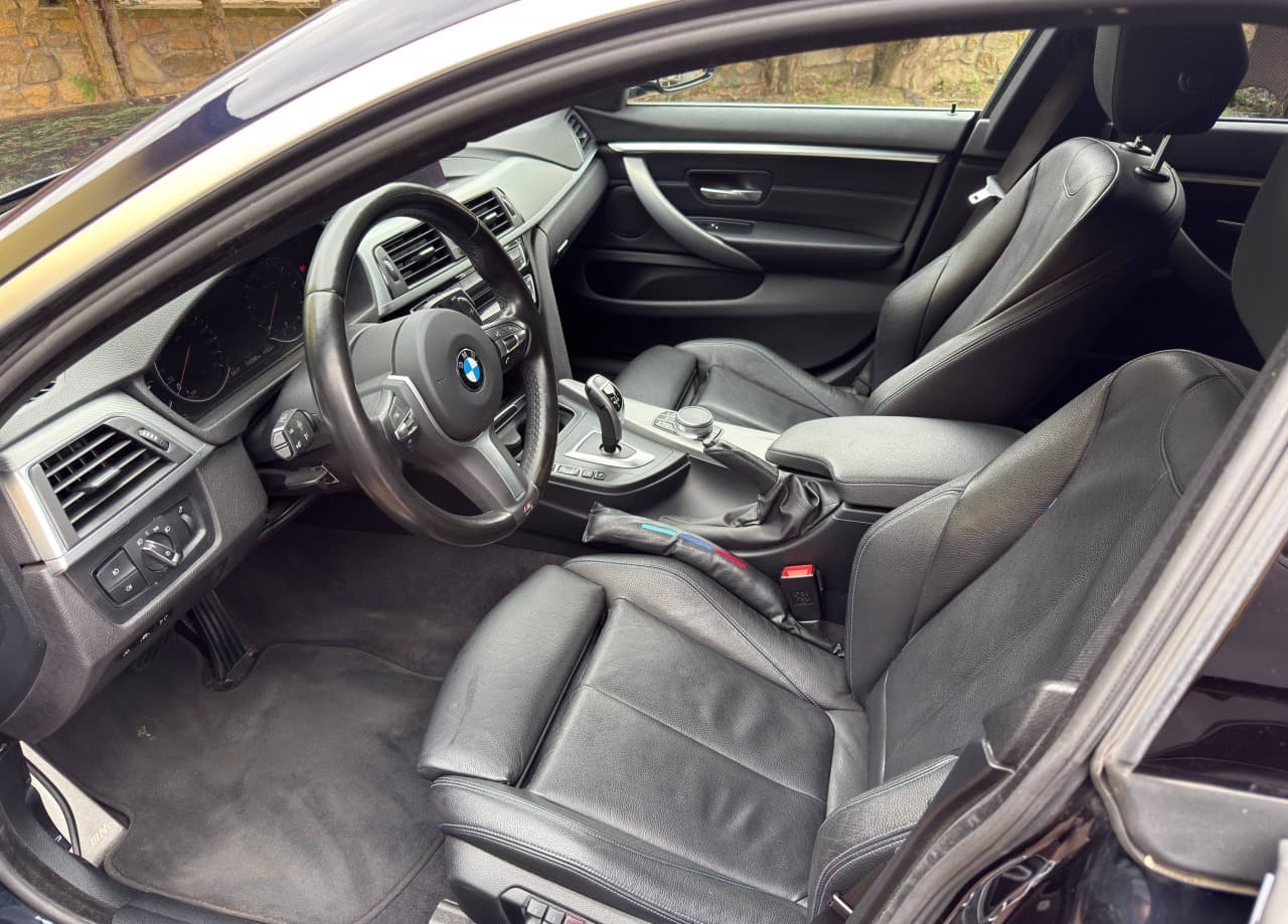 2019 BMW 440i, čierna sedan, 115 000 km