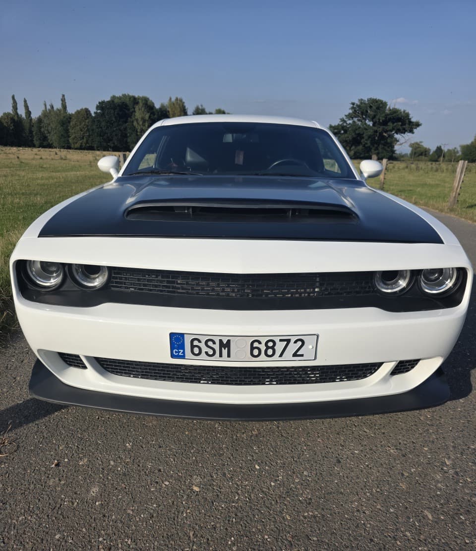2018 Dodge Challenger Hellcat, biela kupé, 36 000 km