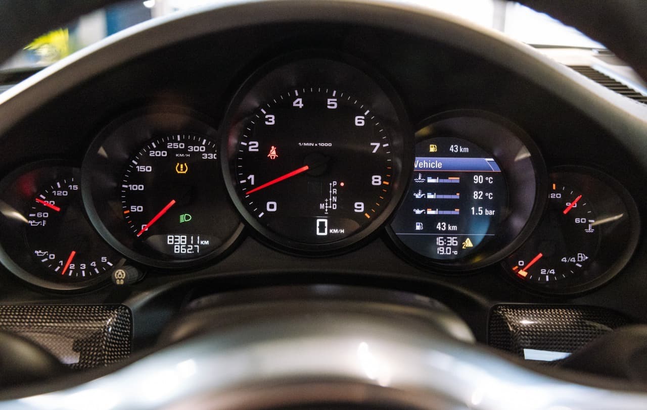 2014 Porsche 991 Carrera 4S 50th Anniv., sivá kupé, 83 820 km
