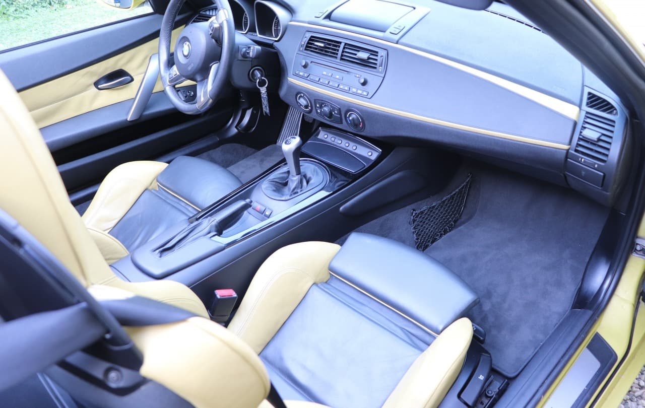 2006 BMW Z4, žltá kabriolet, 44 256 km