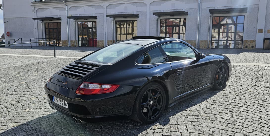 2006 Porsche 997 Carrera S, čierna kupé, 125 000 km