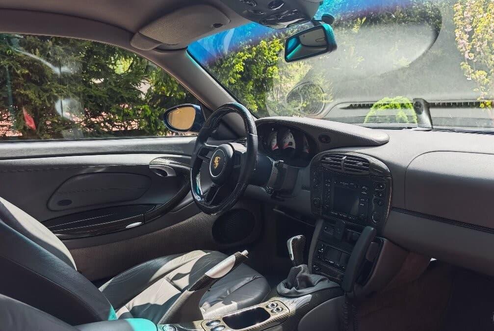 1998 Porsche 996 Carrera / 4, tmavomodrá kupé, 149 000 km