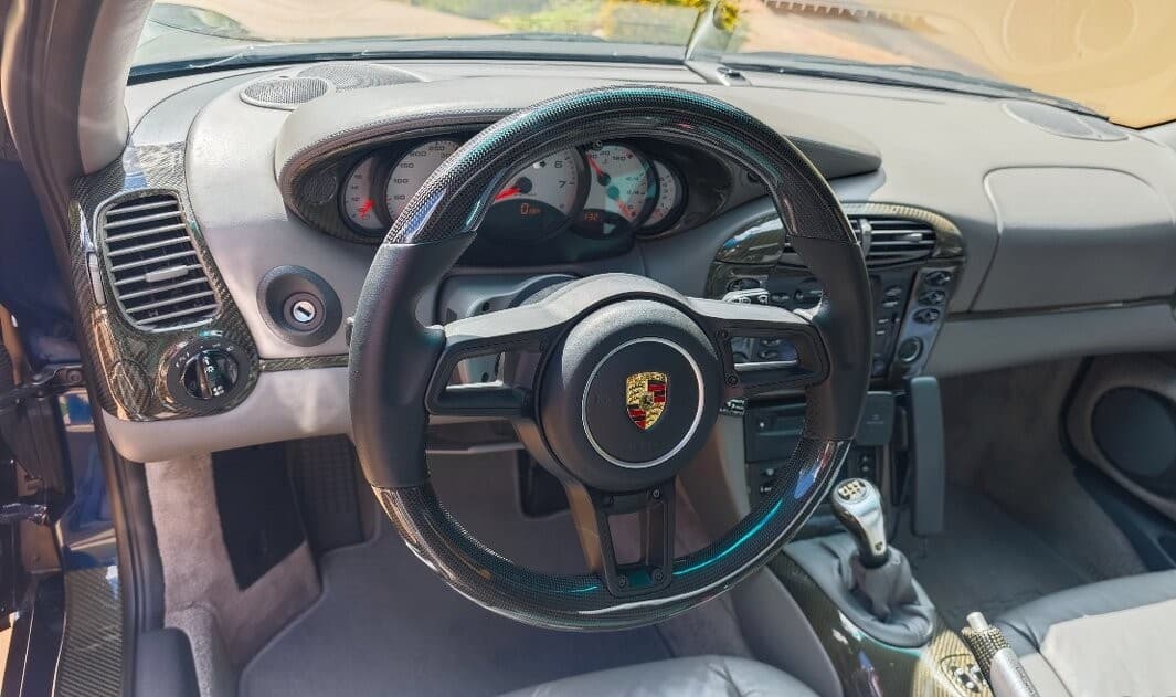 1998 Porsche 996 Carrera / 4, tmavomodrá kupé, 149 000 km