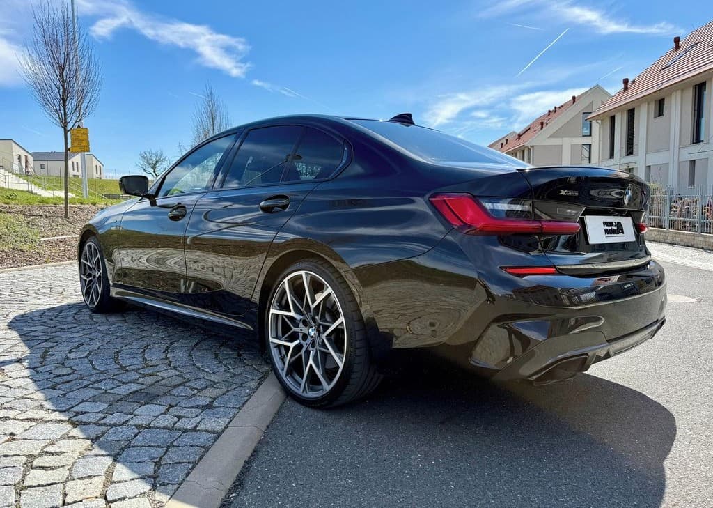 2020 BMW M340i, čierna sedan, 101 316 km